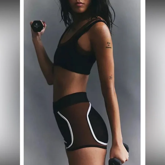 1905. Free People There You Go Run Shorts - Picture 3 of 6